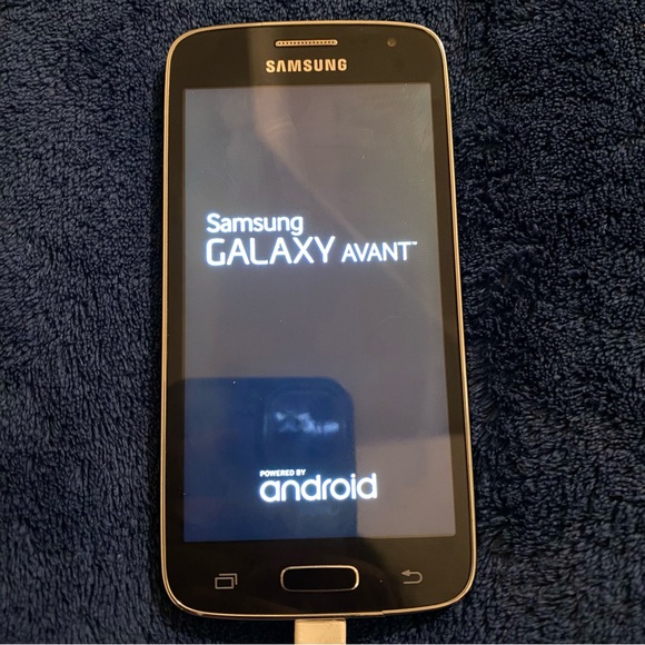 Samsung Galaxy Avant - Picture 4 of 12